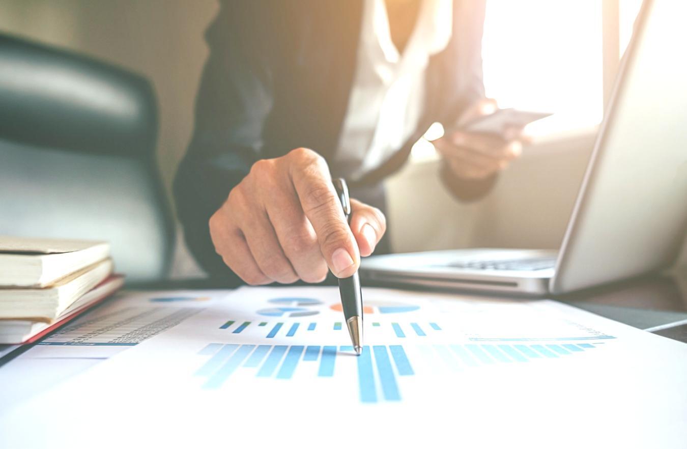 Análisis de categorías de gasto extraordinario y planificación